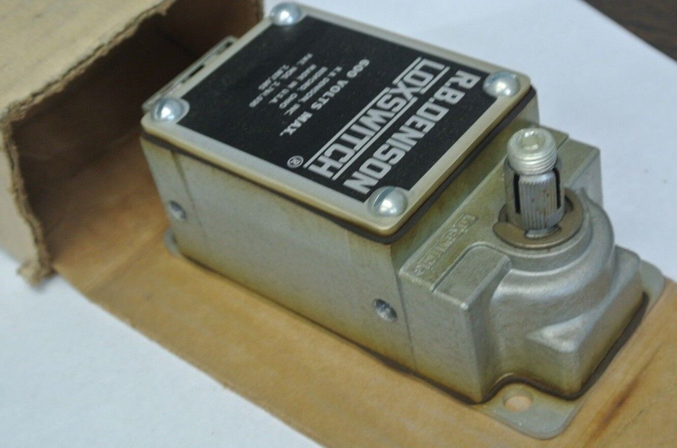 R.B. DENISON L100WDR-2M LIMIT SWITCH 600V MAX NEW SURPLUS GOULD / TELEMECANIQUE