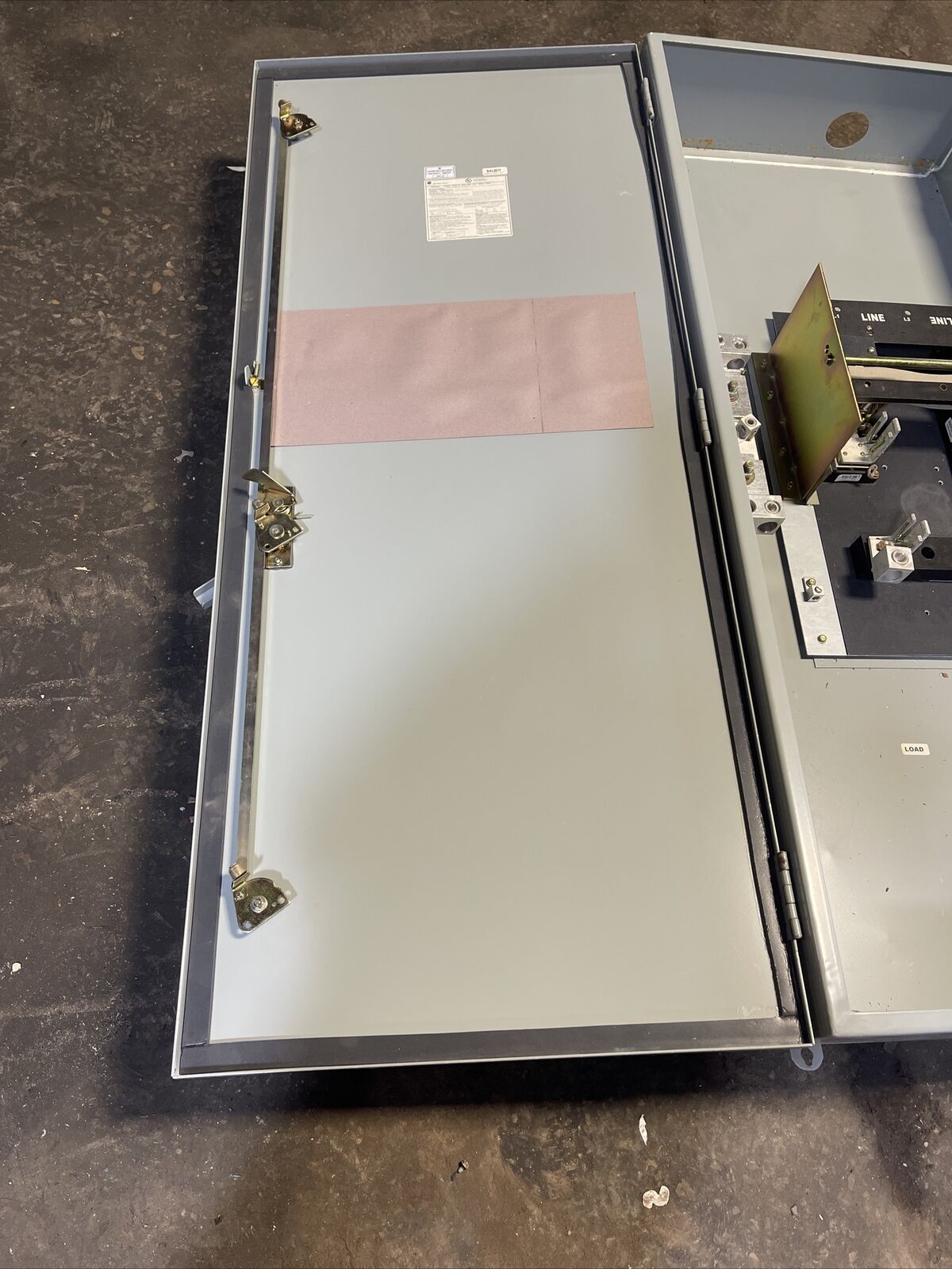 GE TH3225J FUSIBLE SAFETY SWITCH MOD 11 400A 2P 125HP 240VAC 250VDC TYPE 1,5,12