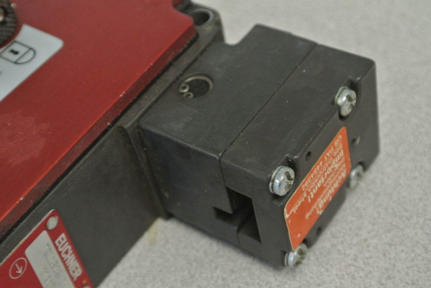EUCHNER TZ1LE024BHA-C1903 SOLENOID LOCKING SAFETY INTERLOCK SWITCH / 24VAC/DC /