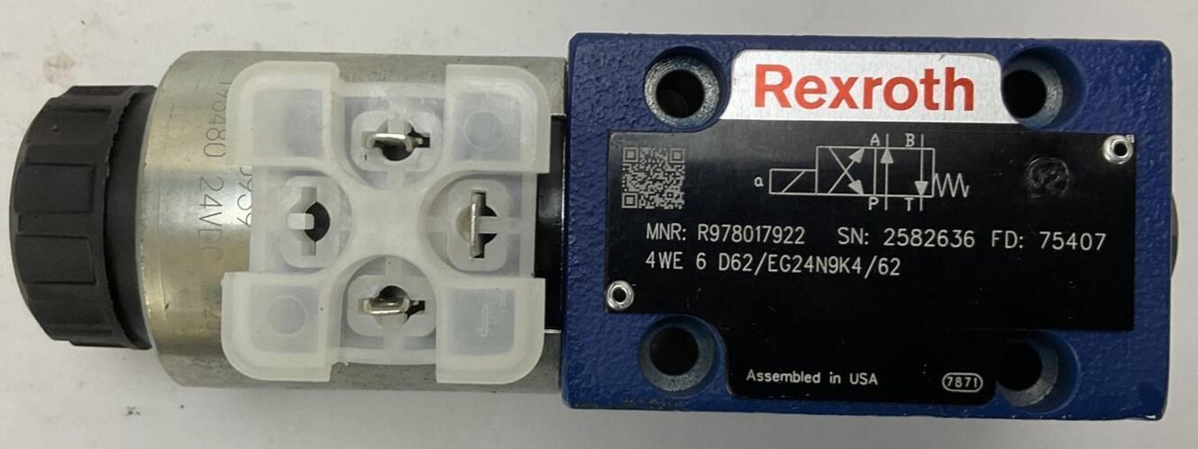 REXROTH R978017922 DIRECTIONAL CONTROL VALVE R901370939 24VDC 1.25A