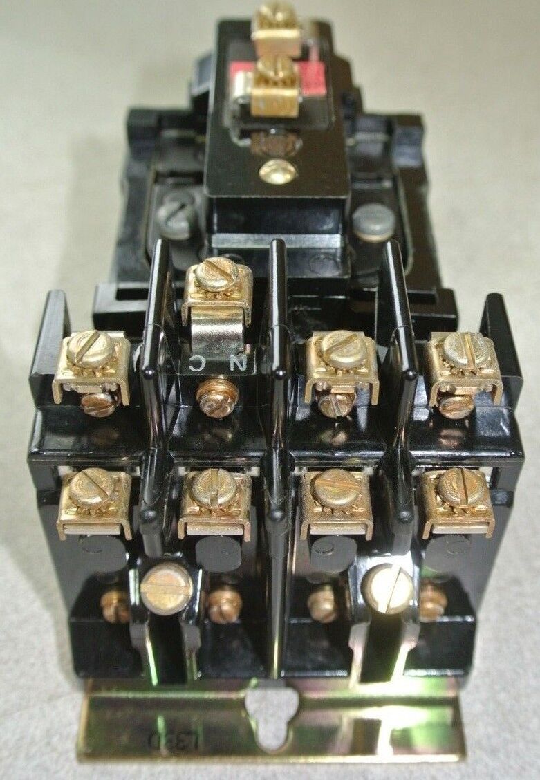 ALLEN-BRADLEY 700-BRZ310A1 AC CONTROL RELAY - 3NO/1NC 120V COIL 10A NEW SURPLUS