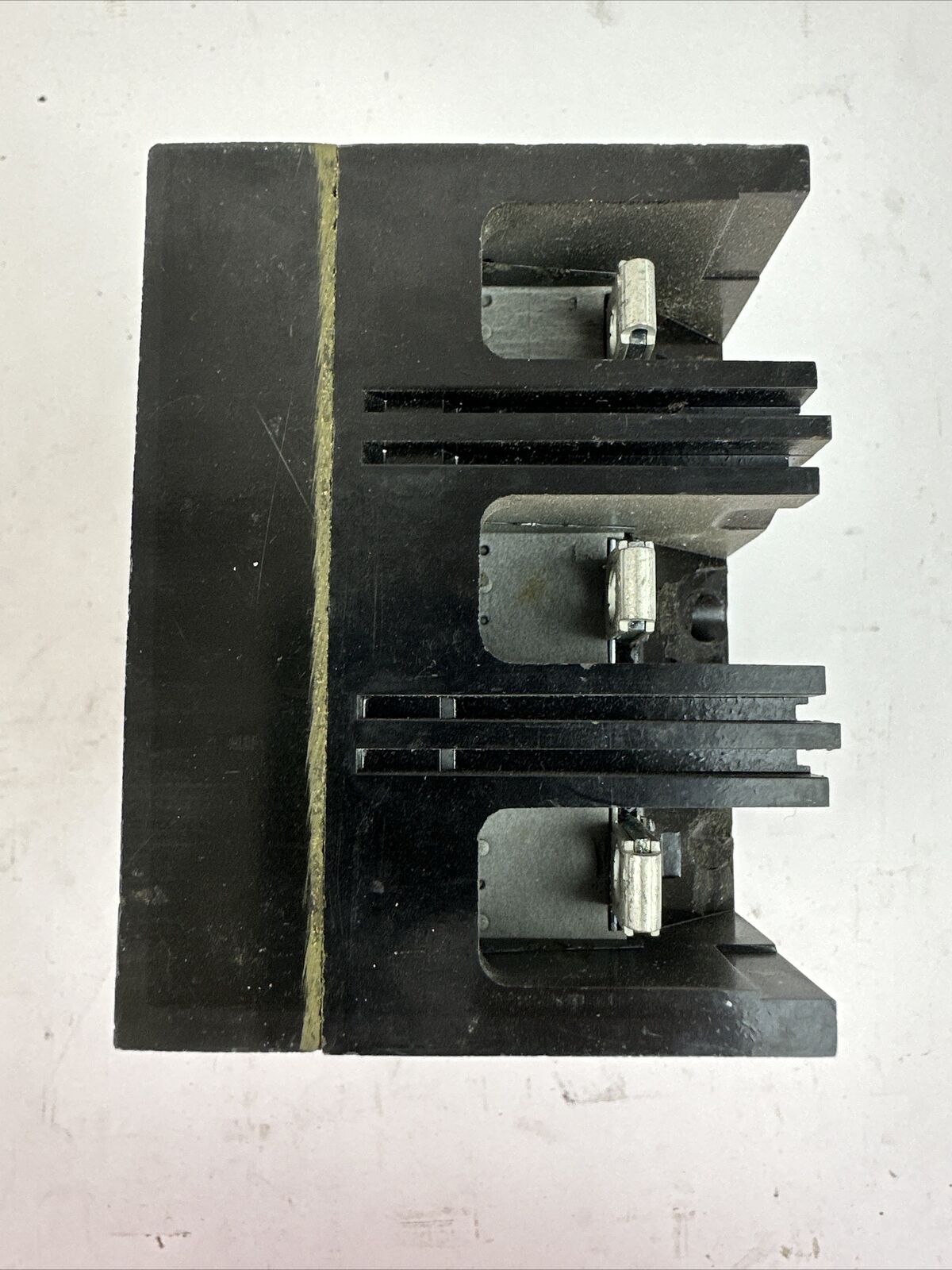 GE TEB132030 CIRCUIT BREAKER 240VAC 30A 3POLE