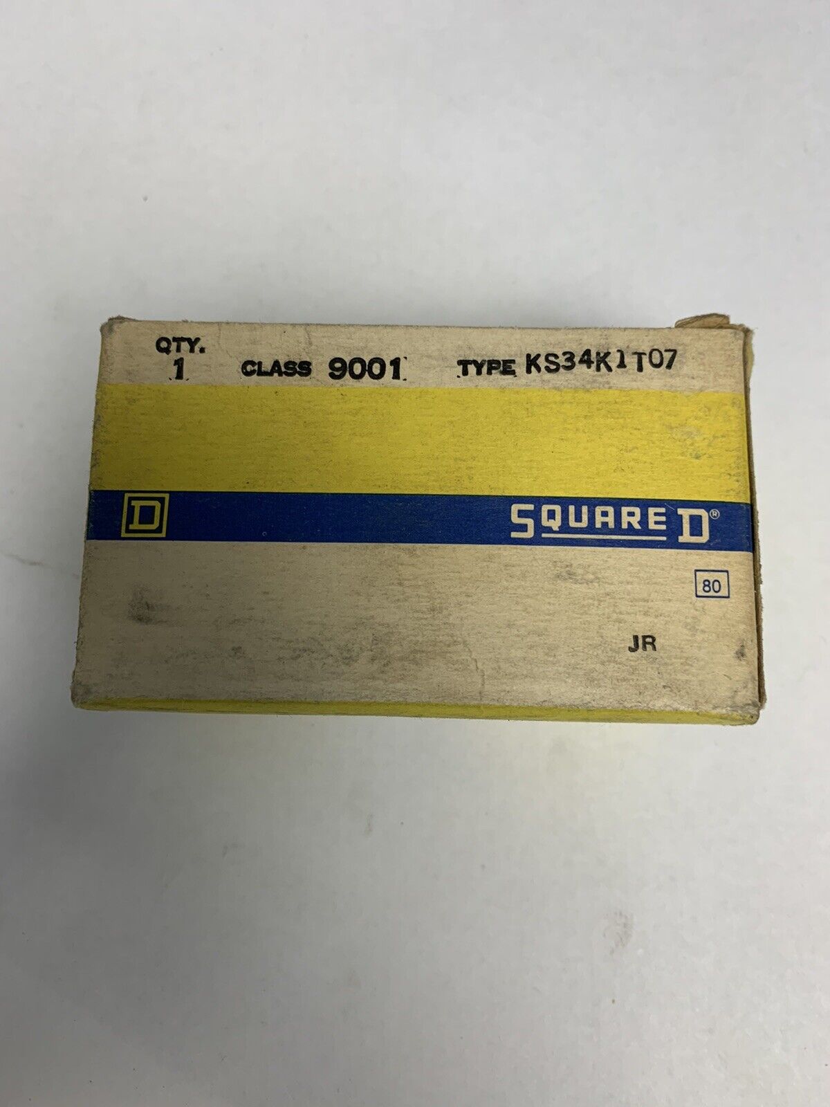 Square D 9001 KS34K1T107 Keyed Switch (Missing Washers and Bolt Nut)