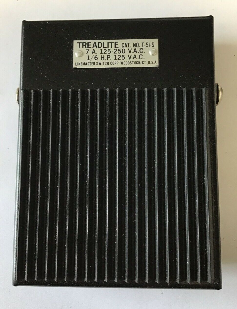 LINEMASTER TREADLITE T-51-S FOOTSWITCH 7A 125-250VAC 1/6H.P.