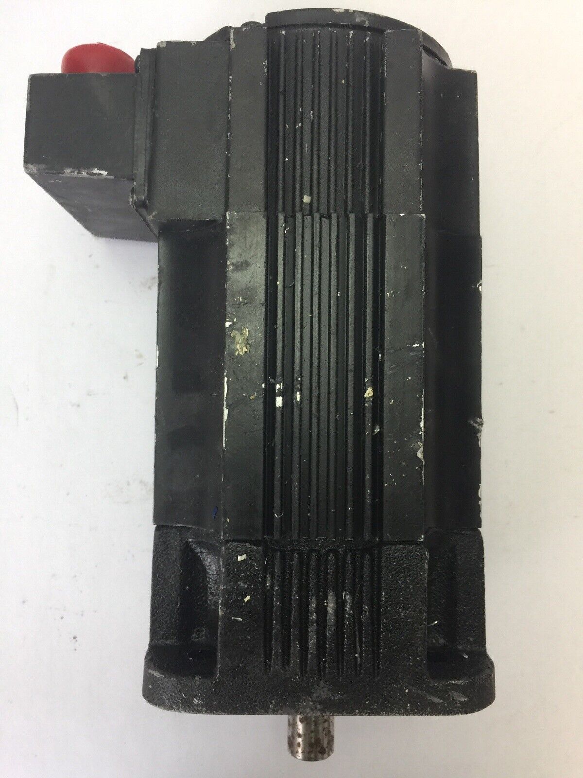 ALLEN BRADLEY 1326AB-B410G-M2L SERVO MOTOR 5000 RPM 2.44AMPS SERIES B 460V 3 PH