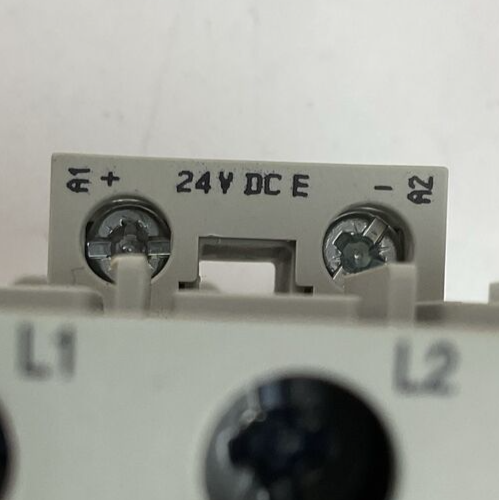 ALLEN BRADLEY STARTER (300-BOE*930 SER B 600VAC 27A 10HP+193-EEDD SER C+100-S)