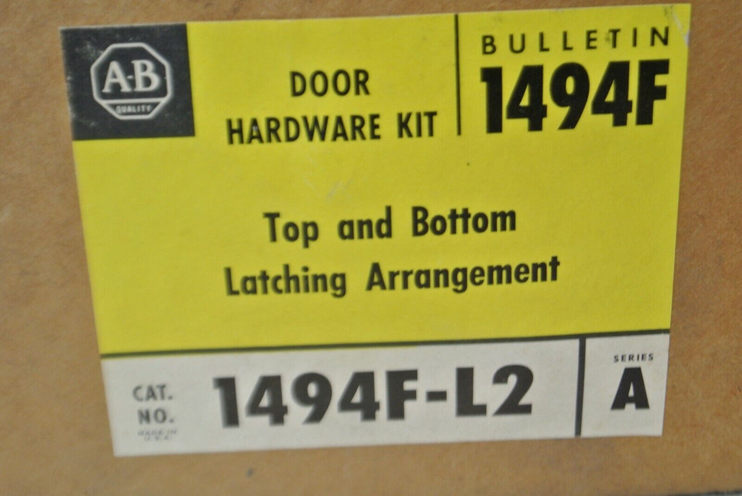 ALLEN-BRADLEY 1494F-L2 DOOR HARDWARE KIT / TOP & BOTTOM LATCHING / NEW SURPLUS
