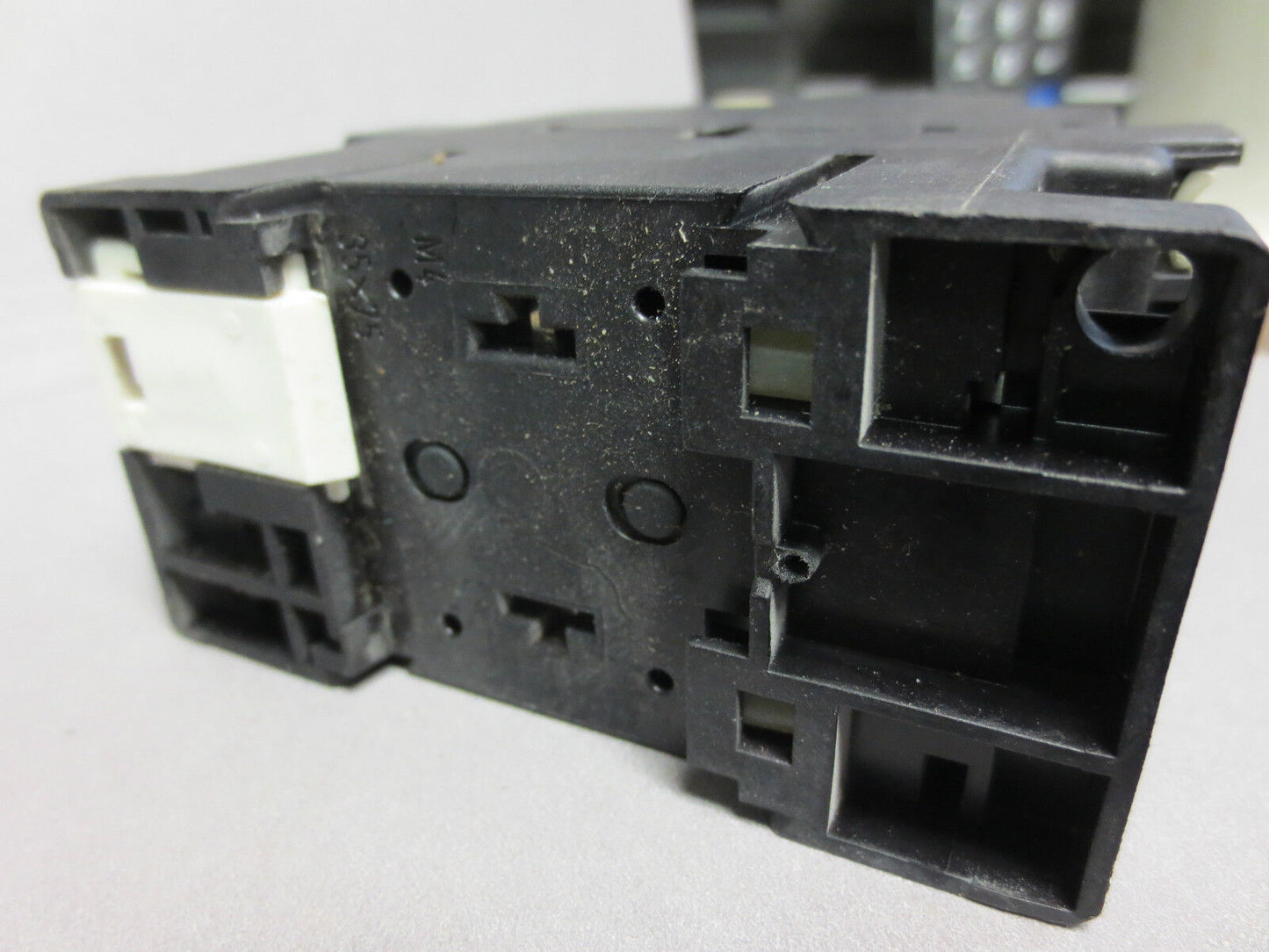 KLOCKNER-MOELLER DIL 0 M + 31 DIL M RELAY / CONTACTOR ASSEMBLY
