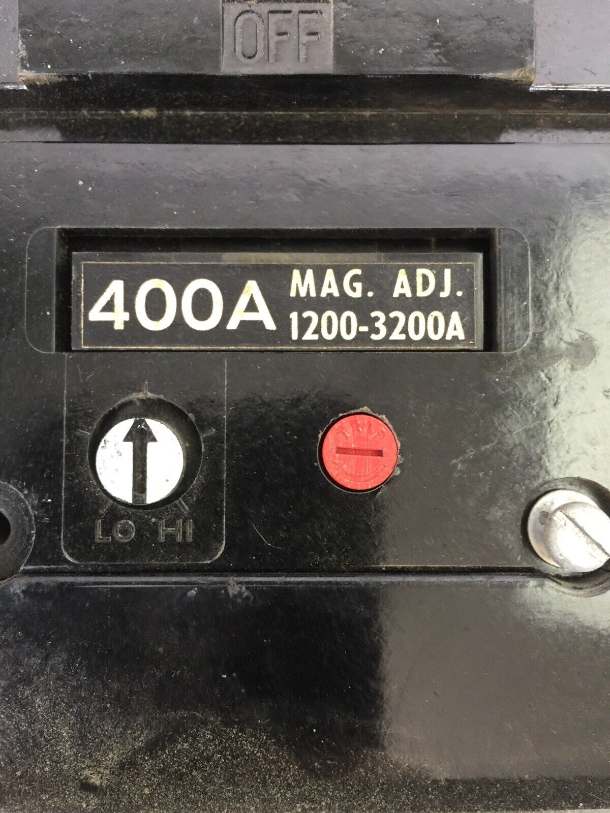 GE TB43F TRI-BREAK CIRCUIT BREAKER 600VAC 400A TRIP A6KA CURRENT LIMITING FUSES