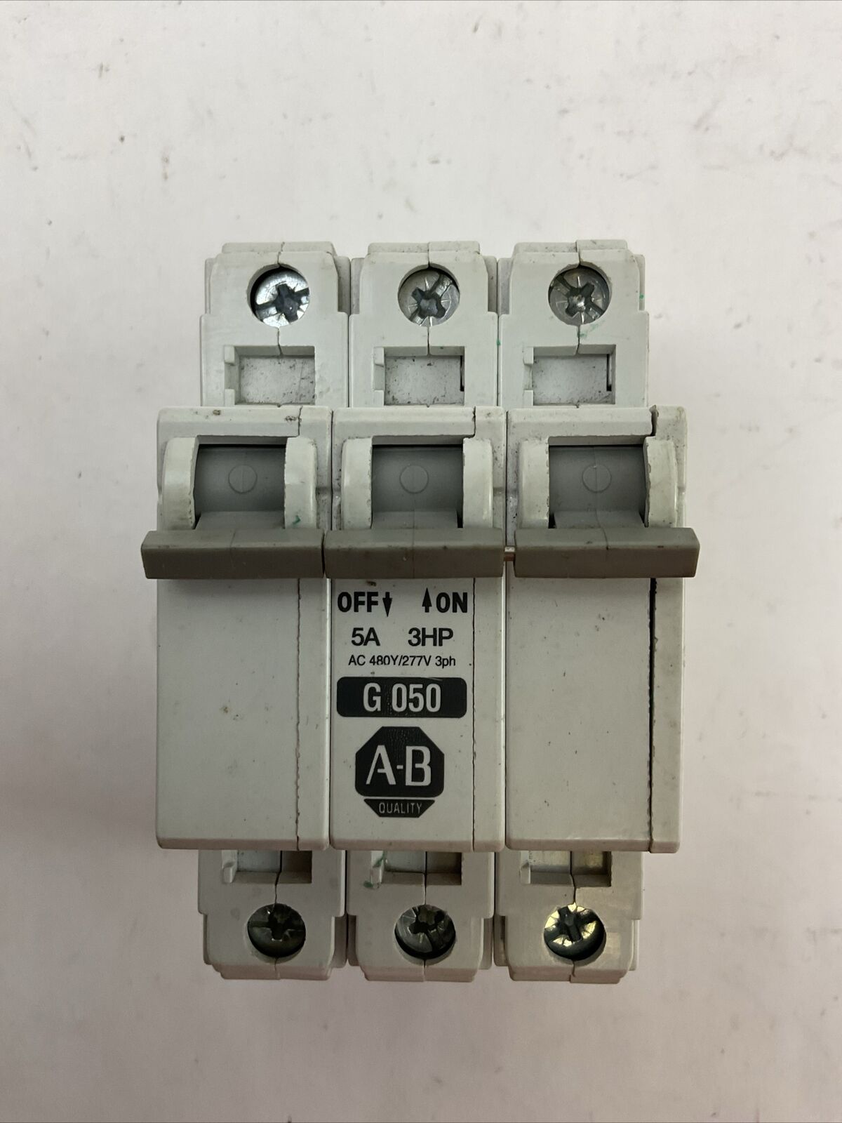 ALLEN BRADLEY 1492-CB3G050 MANUAL MOTOR CONTROLLER 5A 3HP 3P 480Y/277VAC SER C