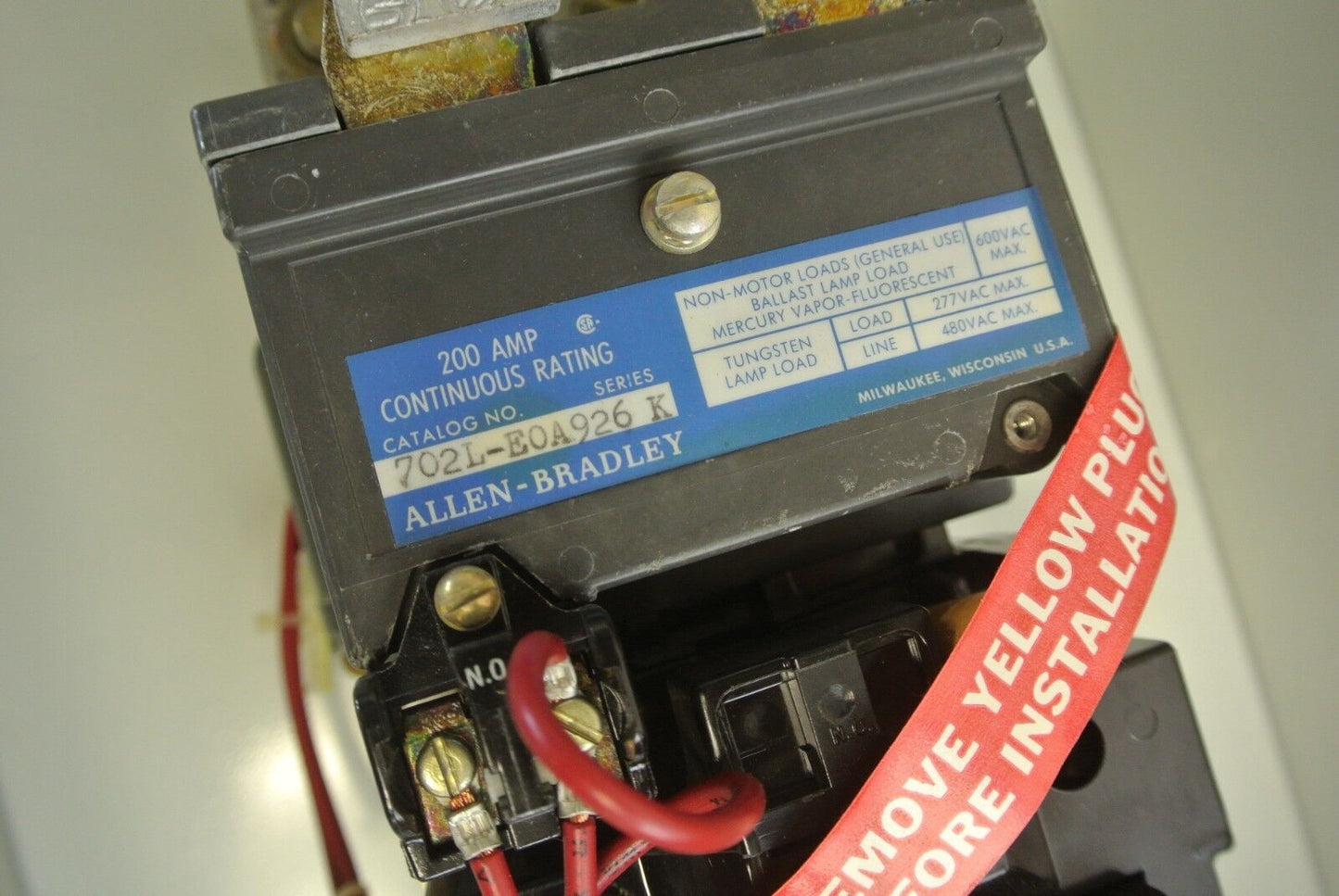ALLEN-BRADLEY 702L-EOA926 ENCLOSED LIGHTING CONTACTOR 240V COIL - 702L-EAA926