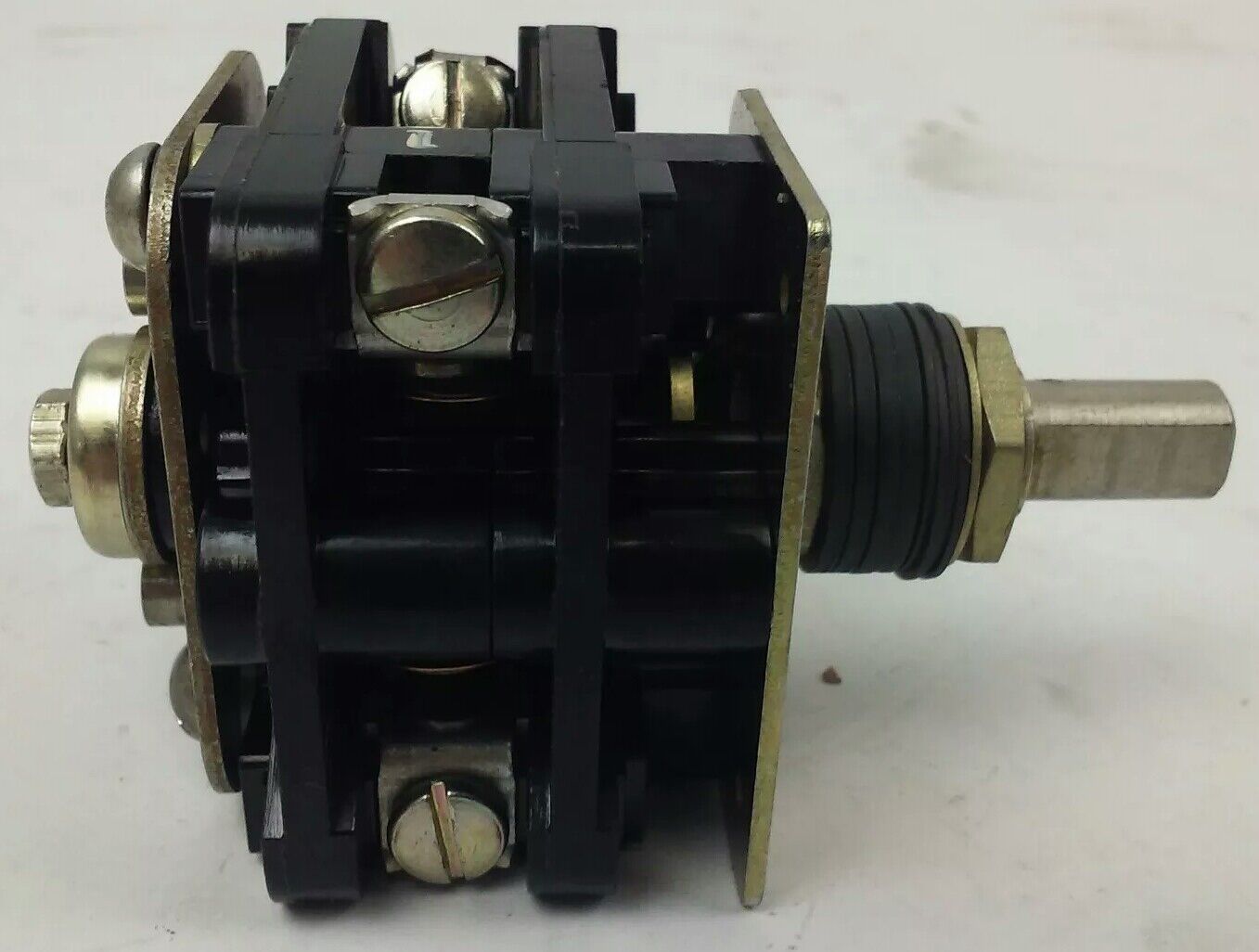 ALLEN BRADLEY BULLENTIN 806 H941825-1 SER. A, ROTARY PILOT SWITCH, 2 CIRCUITS