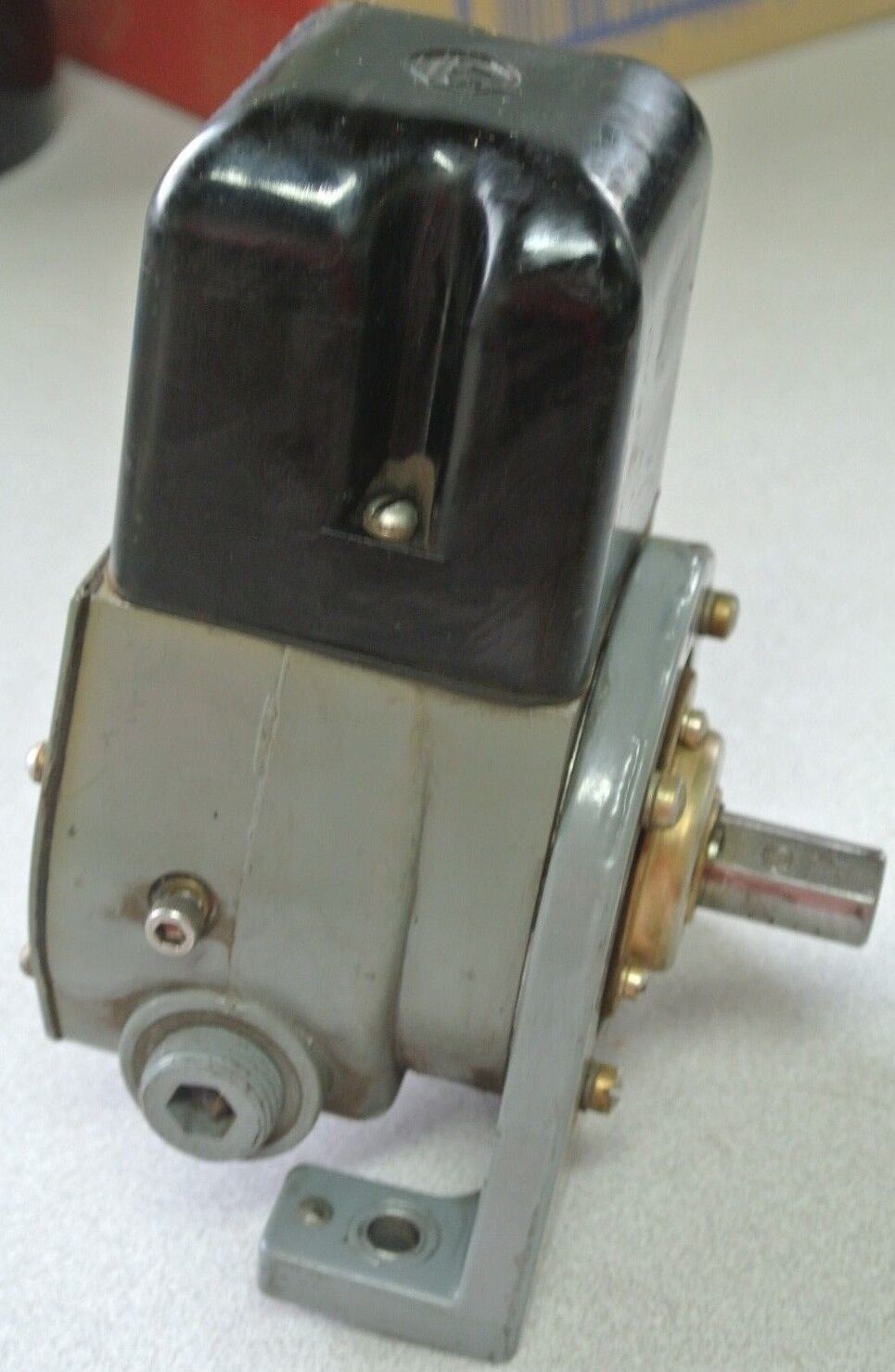 ALLEN-BRADLEY 808-GL1A1 Ser. E SPEED SWITCH 15-60 rpm, 808-GL1A1 - N.O. CONTACTS