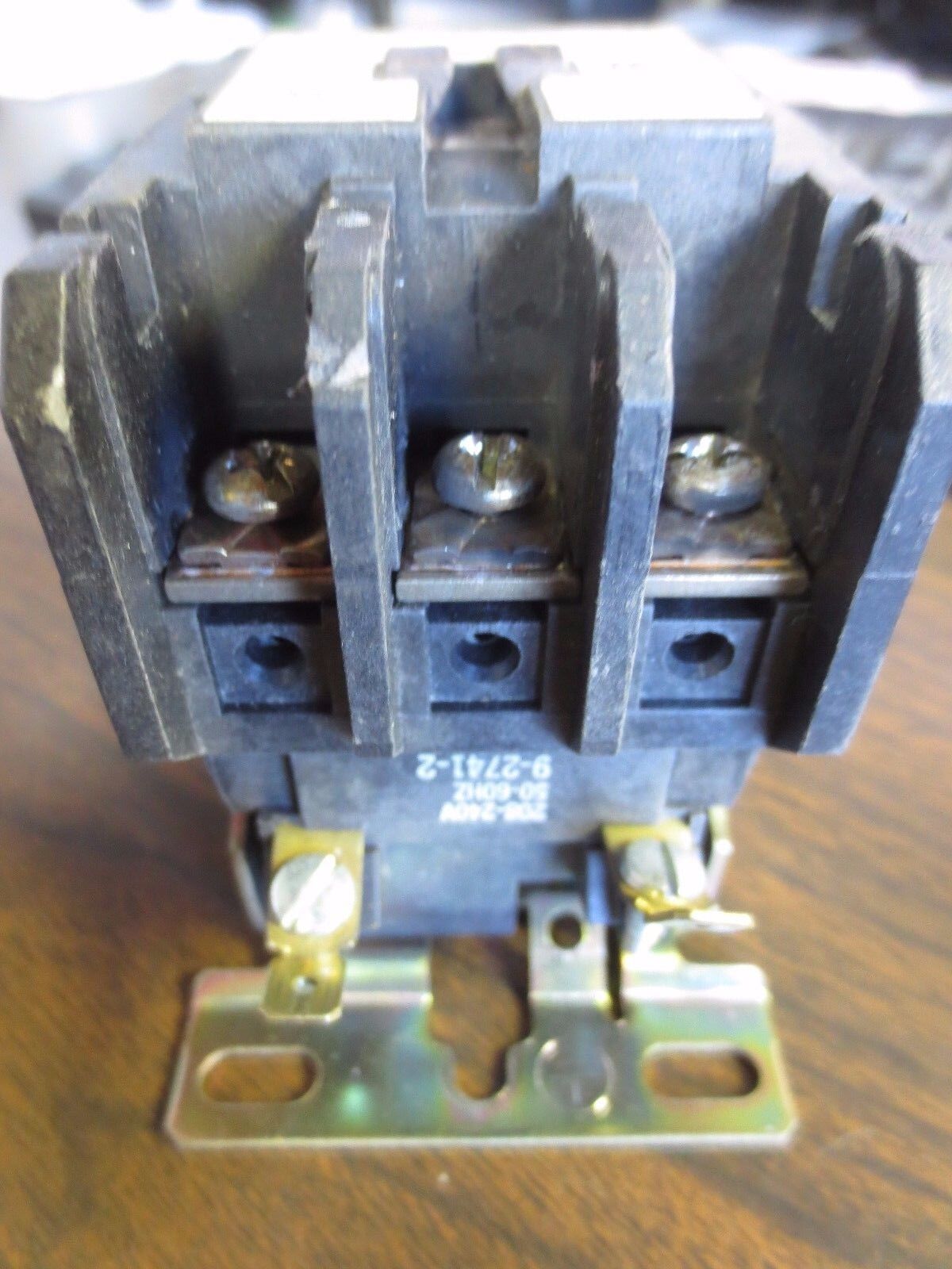 CUTLER-HAMMER C25DND325 CONTACTOR - 25A, 208V/50Hz, 240V/60Hz COIL