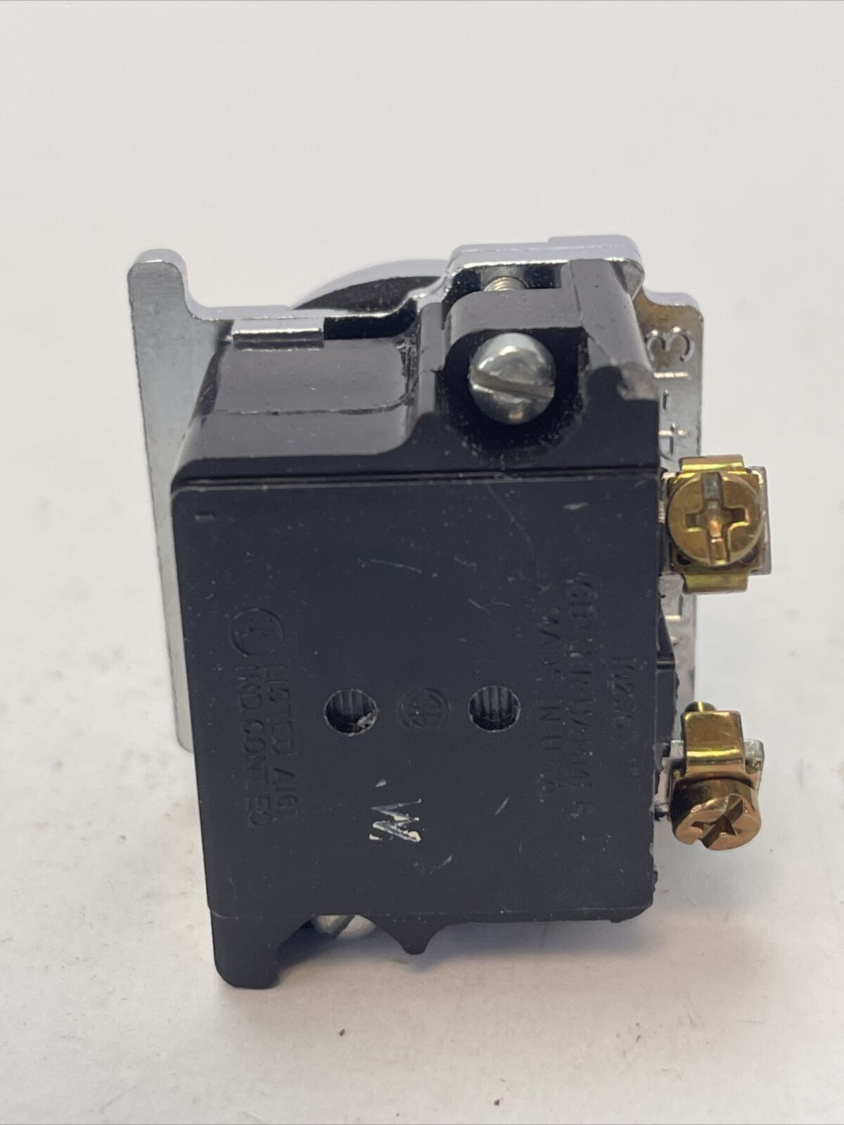 CUTLER HAMMER 10250T183N STD. IND. LIGHT TRANS. 1 HOLE MTG. 380V 50-60HZ