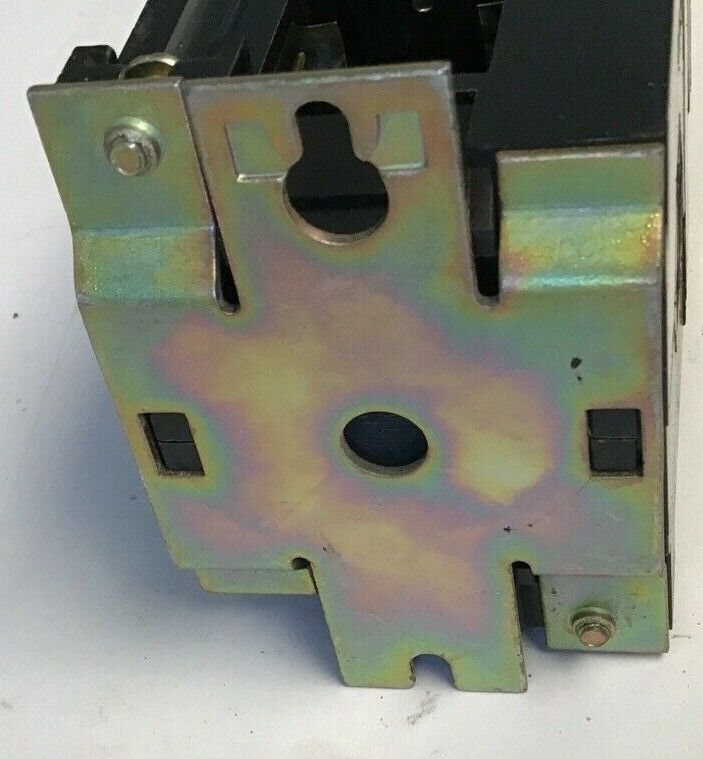 GENERAL ELECTRIC CR120B04002 IDUSTRIAL RELAY SER.A 115V 60HZ 10A