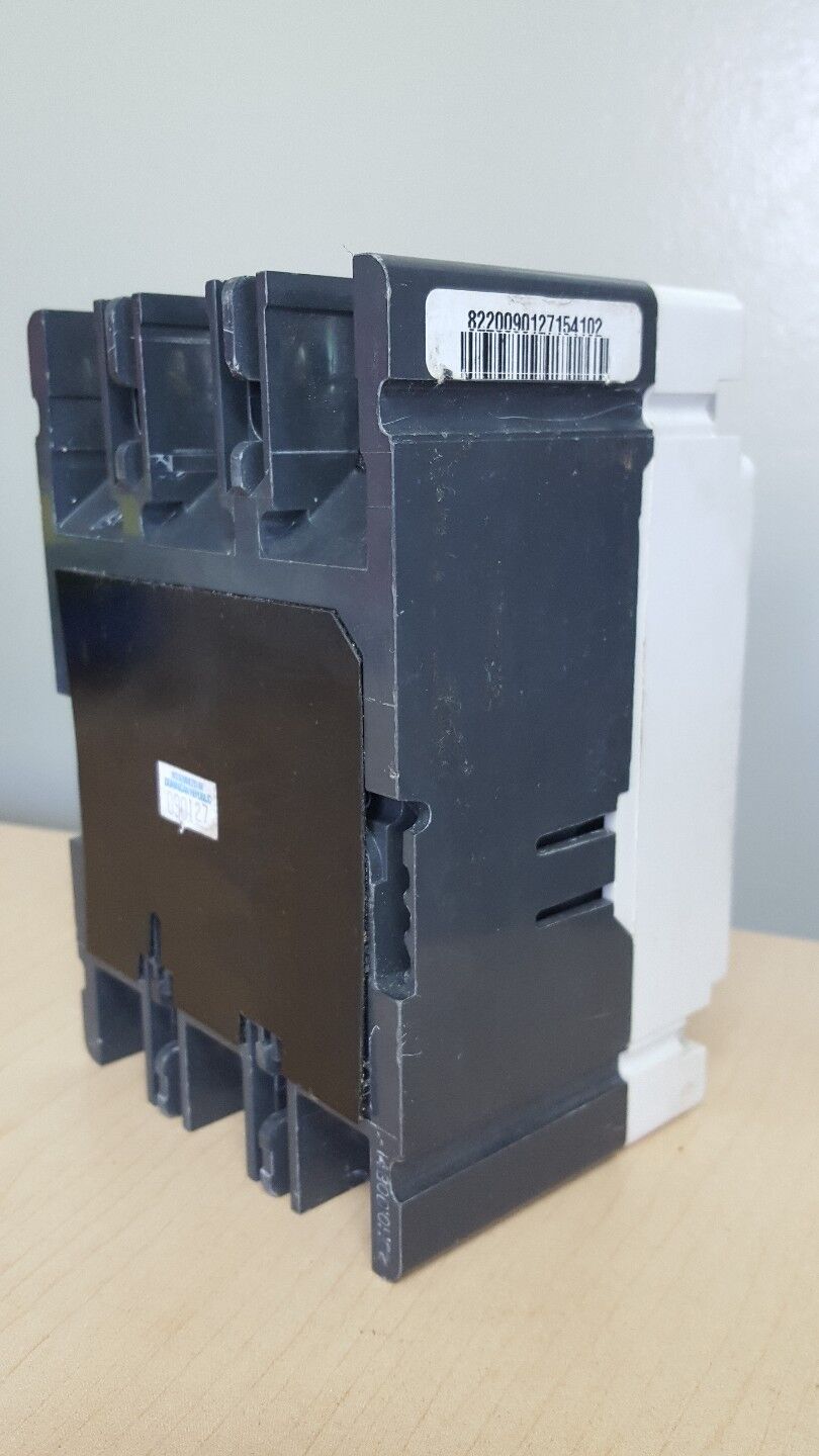 Cutler Hammer HMCP003A0C 3 Amp 600 VAC 250 VDC 3 Pole Ciruit Breaker 6601C87G01