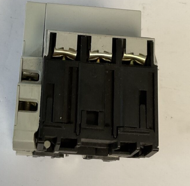 MOELLER PKZM0-1.6 MOTOR PROTECTOR SER.2 50-60HZ 600VAC