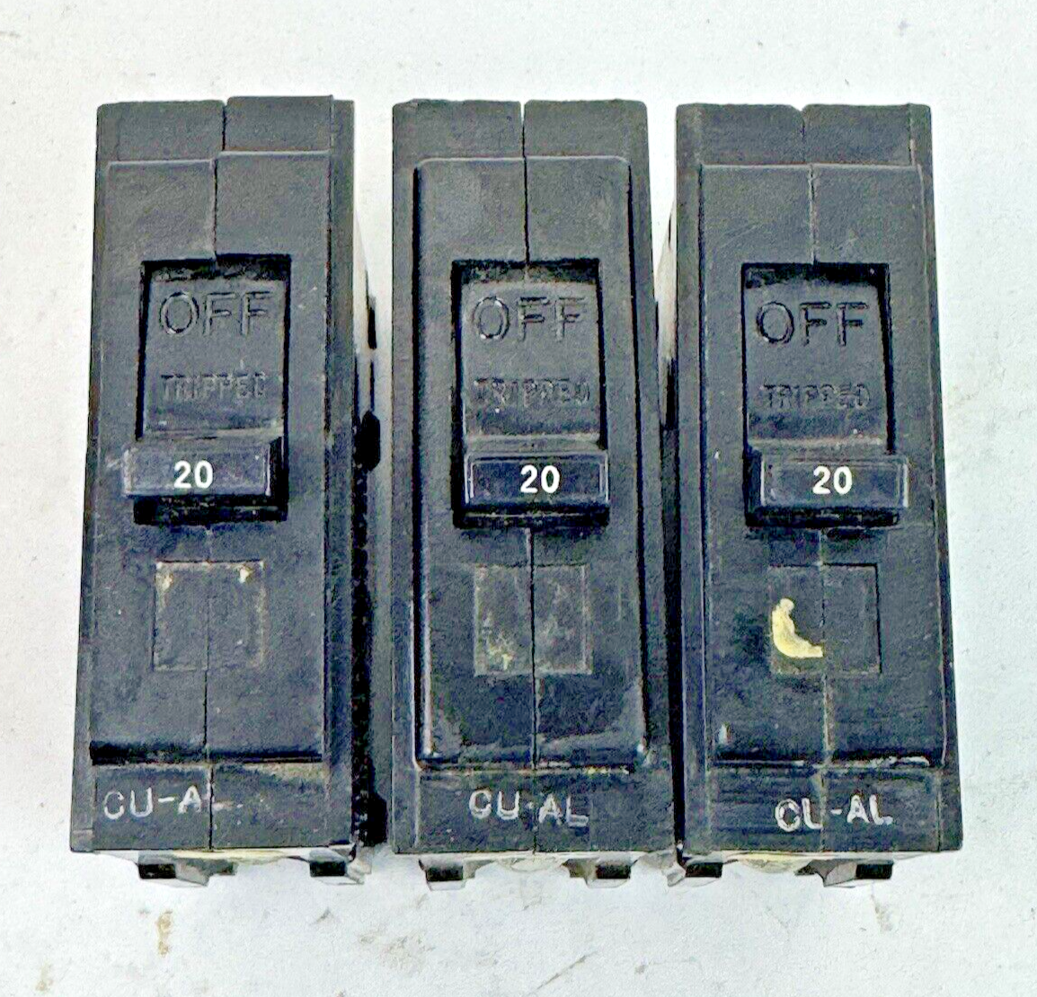 GE *LOT OF 3* - TQL1120 - CIRCUIT BREAKERS - 1 POLE, 20 A, 240 VAC, TYPE TQL