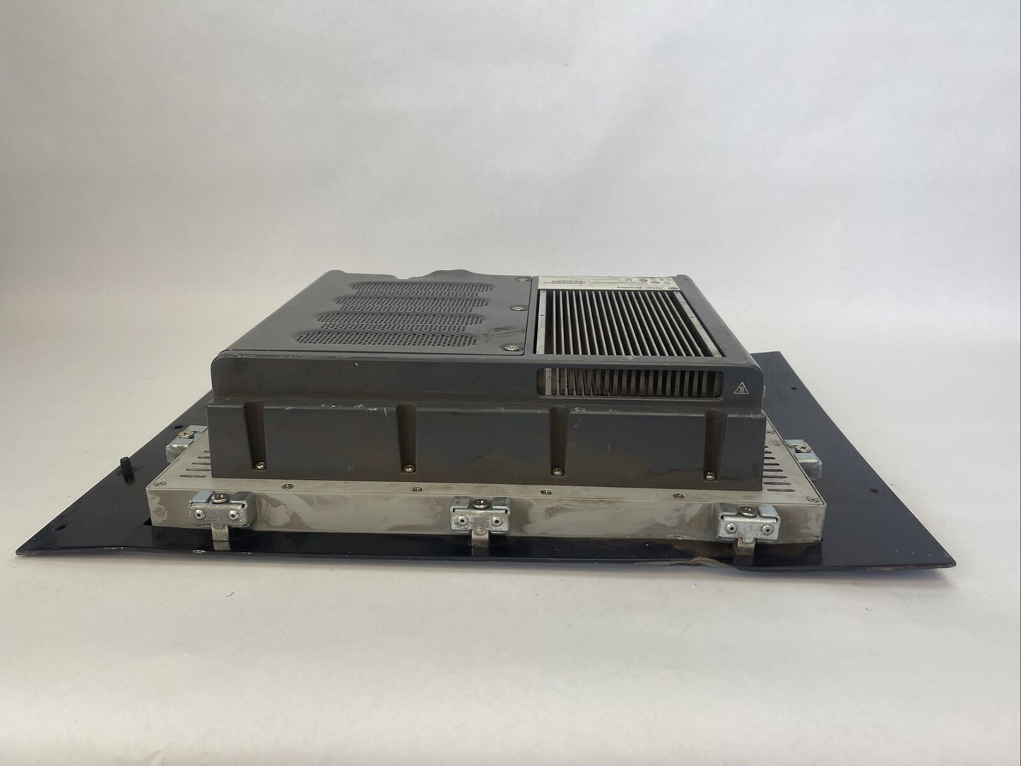 ALLEN BRADLEY 6181P-15TPXP DISPLAY COMPUTER SER E 100-240VAC 0.95-0.46A 110VA