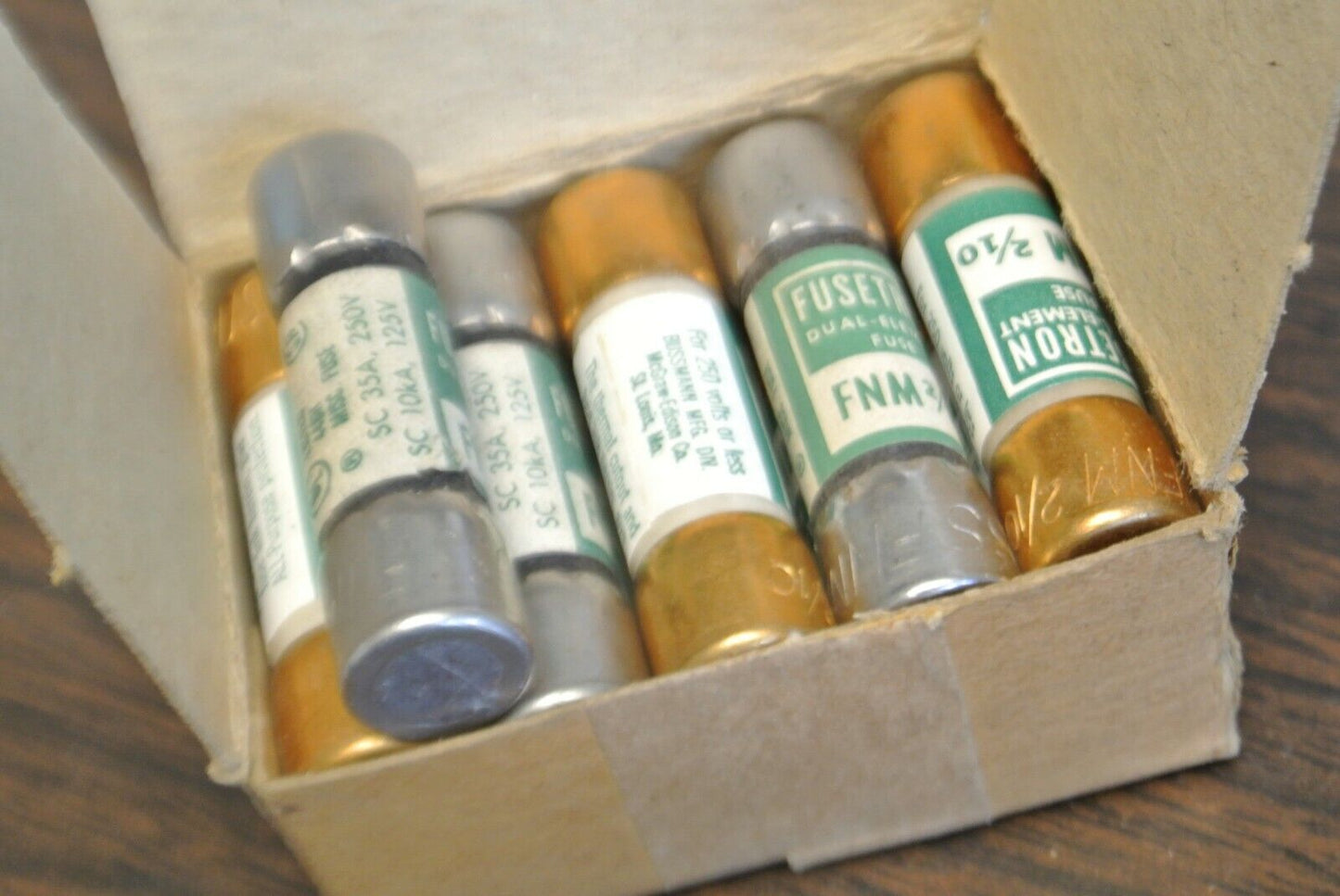 LOT of 11 / BUSSMANN FNM2/10 MIDGET FUSES 2/10A / 250V / NEW SURPLUS / FNM-2/10