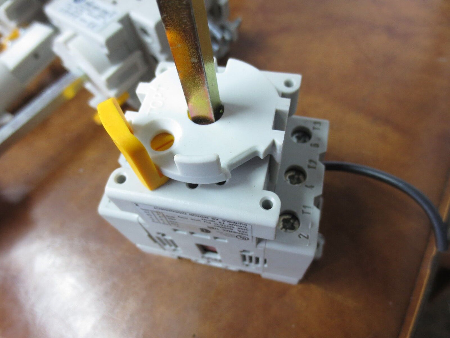 ALLEN-BRADLEY 194E-A25-1753 LOAD SWITCH Ser. B