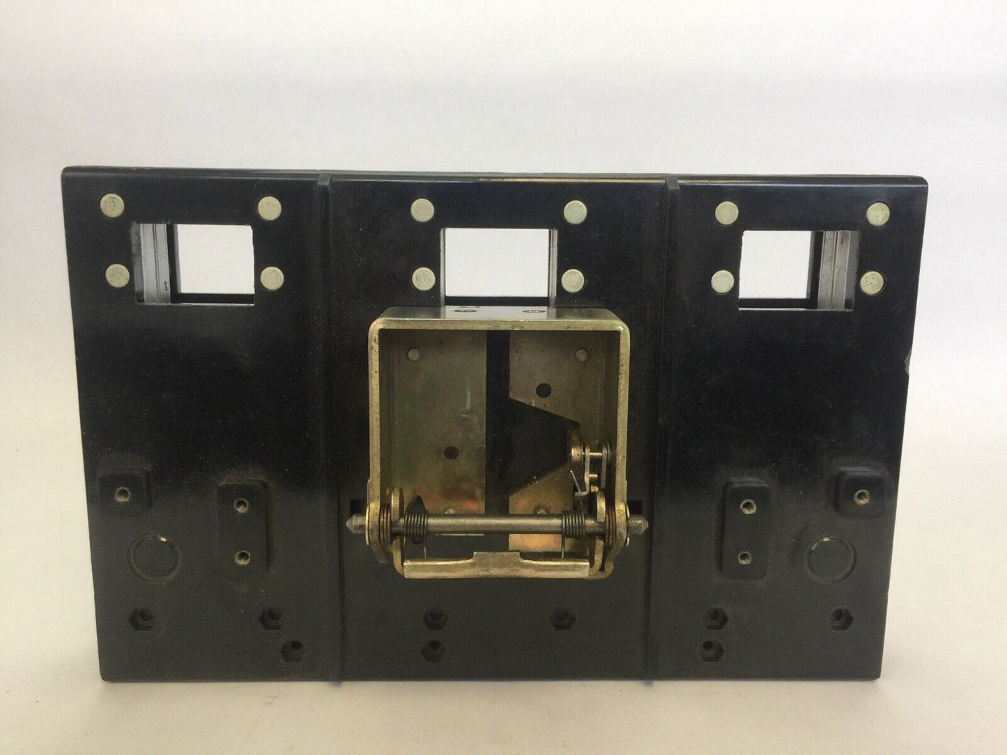 UNDERWRITER'S LABORATORIES INC. 371D386G10 NON AUTO TRIP UNIT
