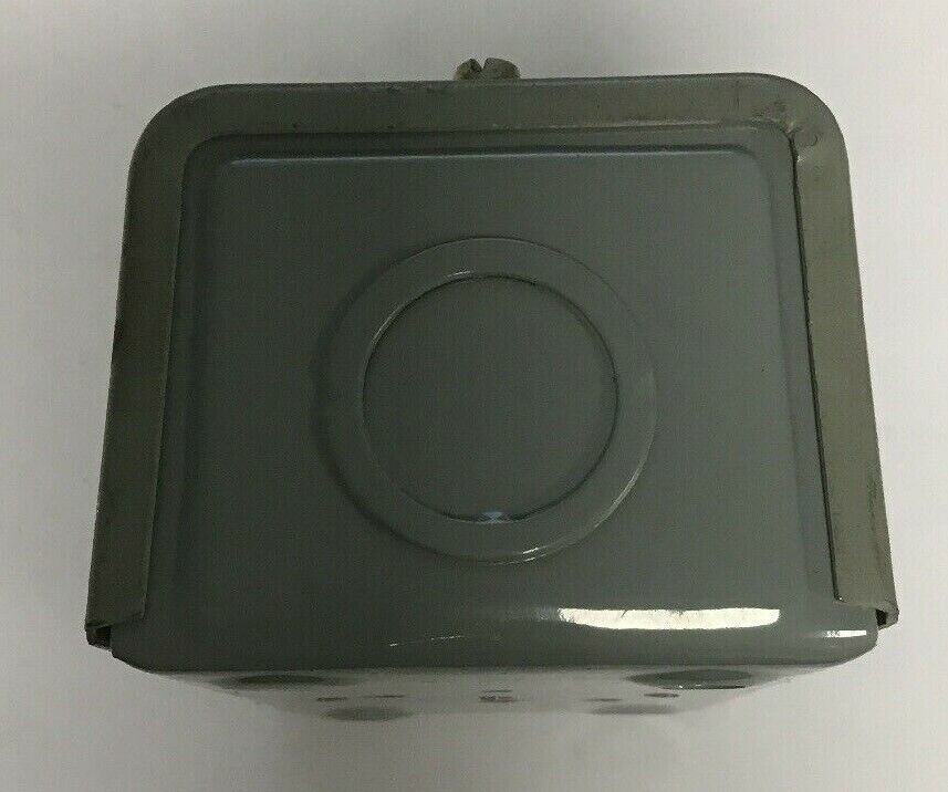 GE CR2943AA101M STANDARD-DUTY STATION 600V 3POS SELECTOR SWITCH NEMA 1 ENCLOSURE