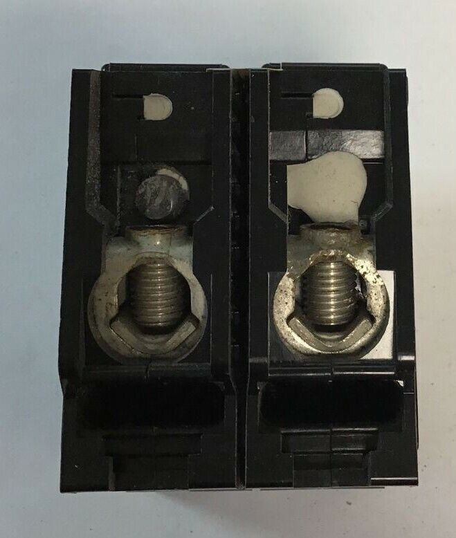 SYLVANIA/CHALLENGER C260 CIRCUIT BREAKER 120/240VAC TYPEC 2POLE ***LOTOF3***