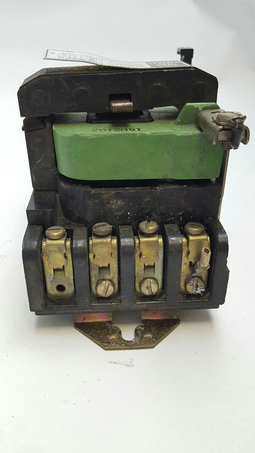 GE CR208C100DGA Starter 600V 27A NEMA Size 1
