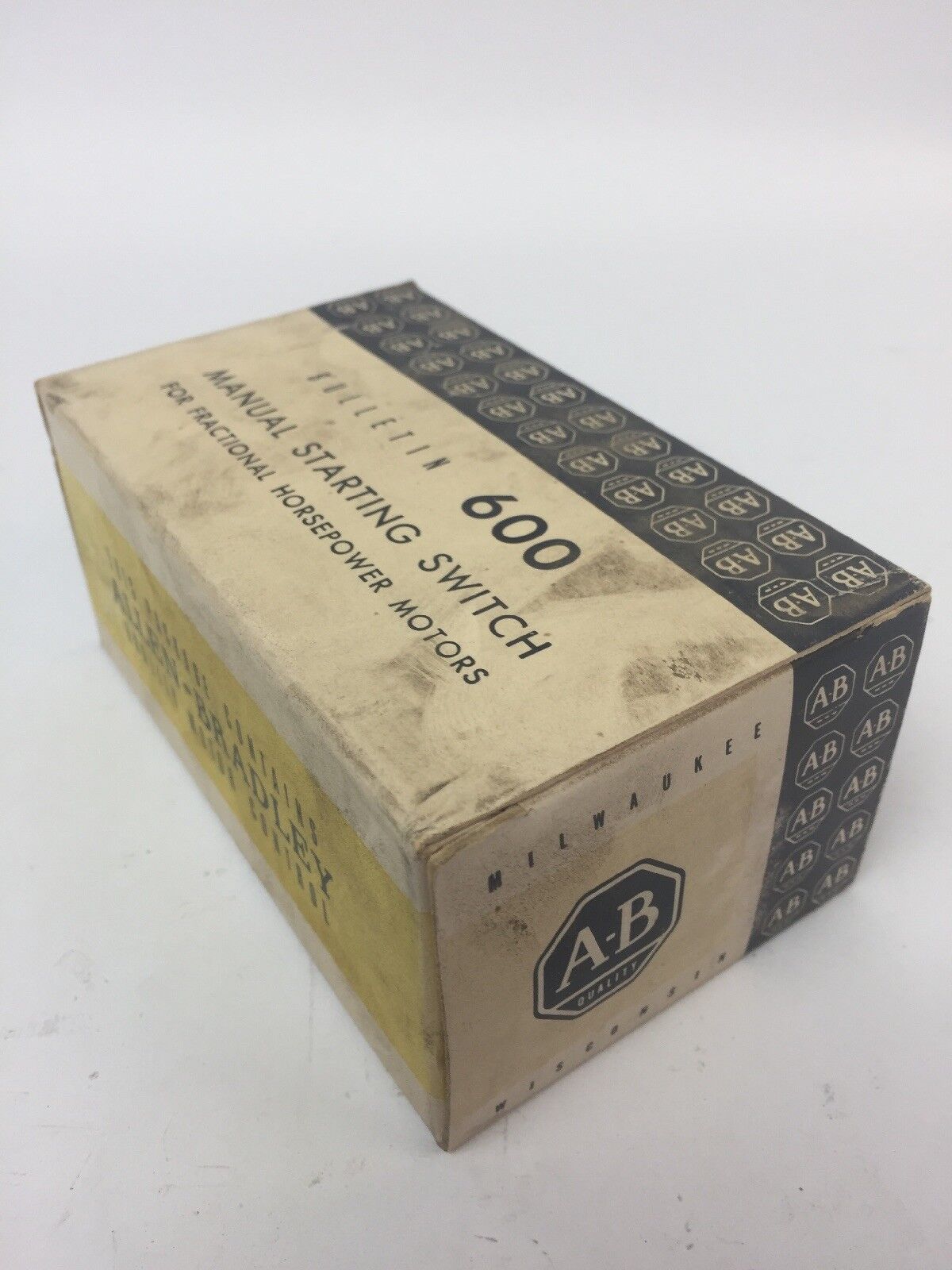 ALLEN BRADLEY 600-TQX48 MANUAL STARTING SWITCH 1 POLE TYPE KEY NEMA 1B SER A