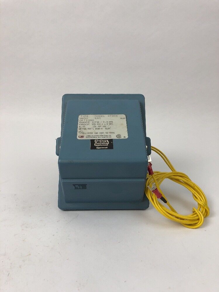 UNITED ELECTRIC CONTROLS H400 440 PRESSURE SWITCH