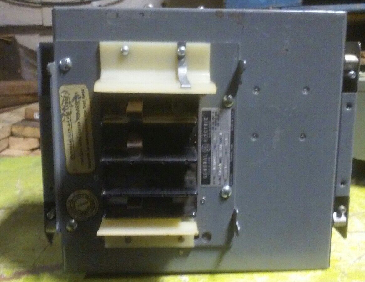General Electric FLEX-A-PLUG SWITCH / BUS PLUG - 60A, 600V, 4-Pole (DFPH462 DE)