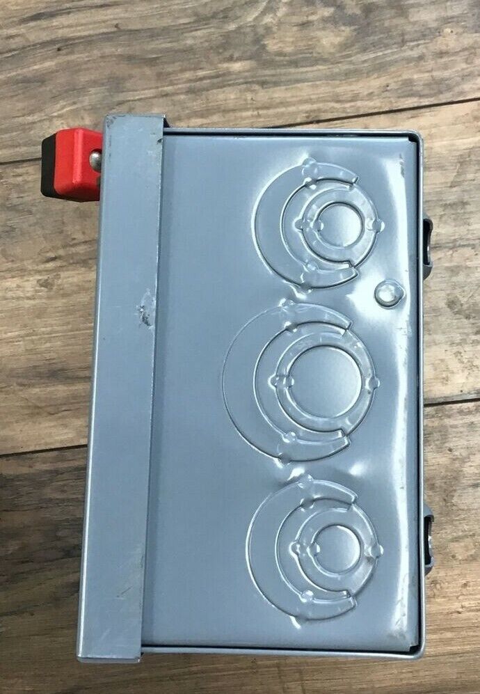 SQUARE D H361 NON FUSIBLE DISCONNECT SWITCH SER.E1 30A 600VAC/DC