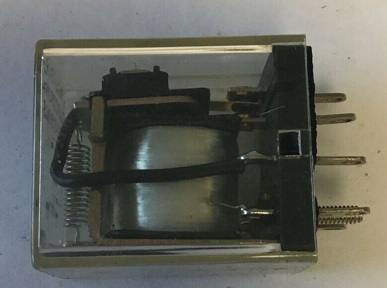 MASTER ELECTRONICS GM-SPDT-12D RELAY ***LOTOF2***