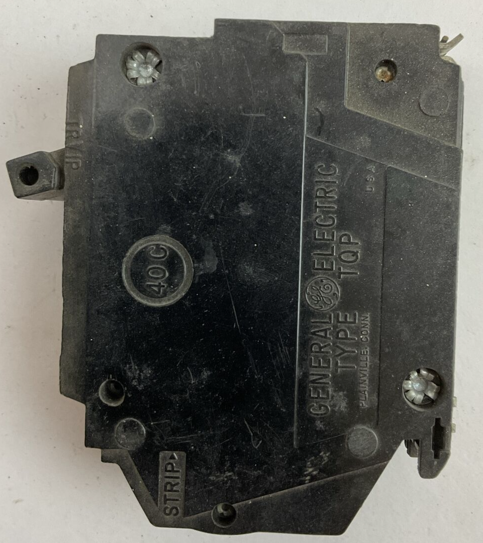 GE TQP230 30AMP 120/240VAC 2POLE CIRCUIT BREAKER (LOT OF 2)