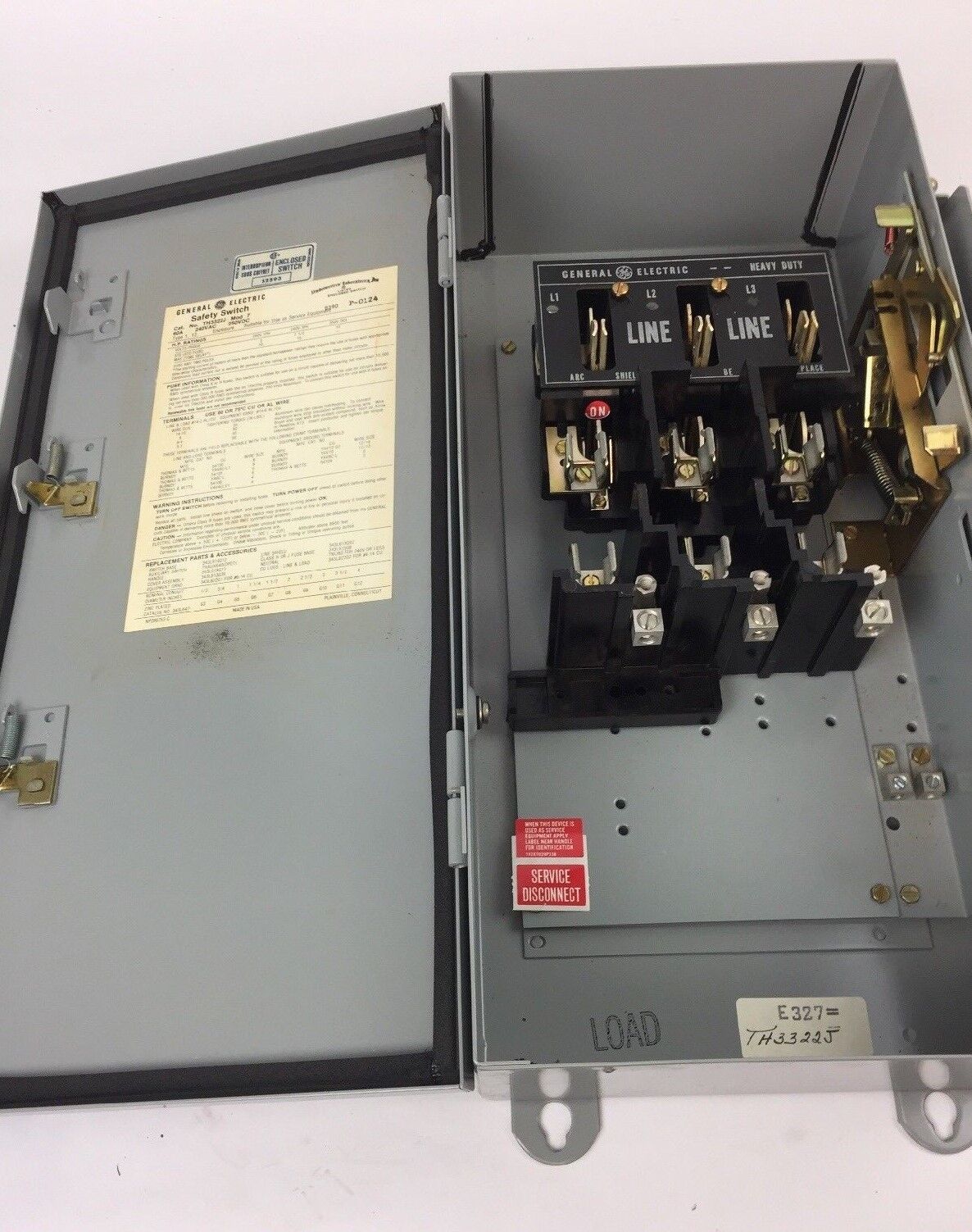 GE TH3322J SAFETY SWITCH 60A 240VAC 250VDC 3 FUSES