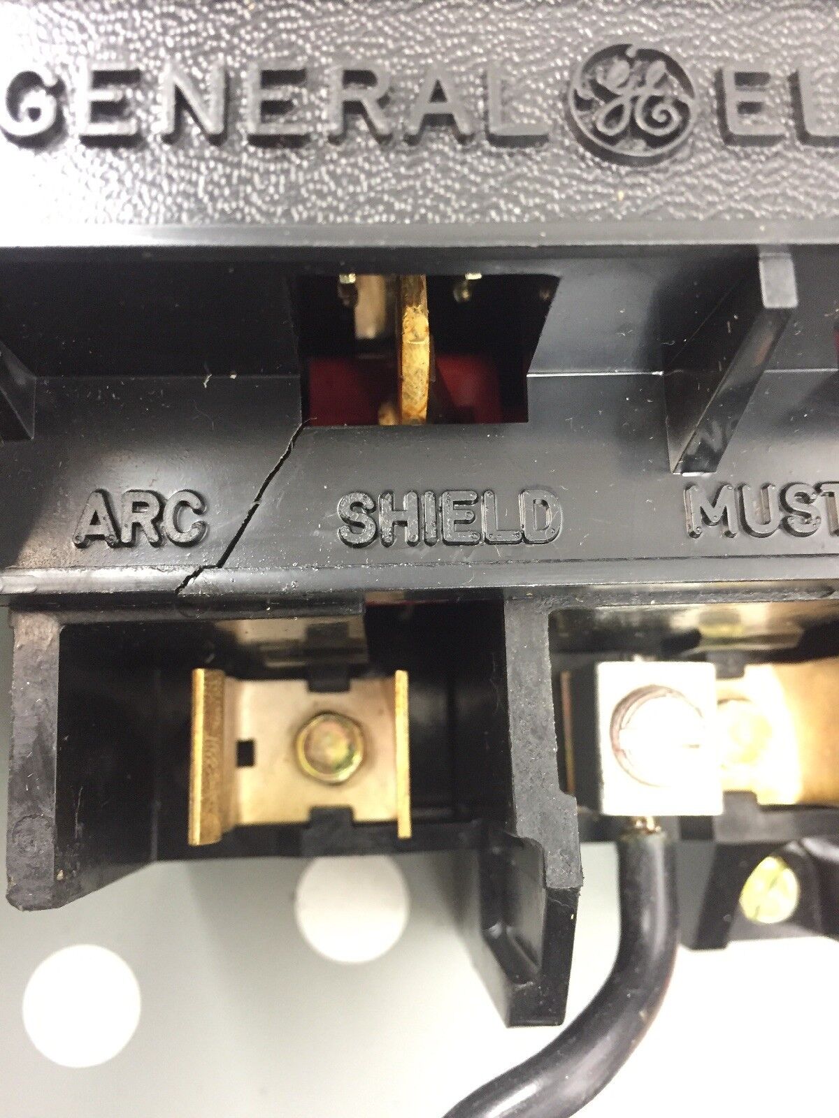 GE TH2261RDC HEAVY DUTY SAFETY SWITCH 2 POLE 2 WIRE 30 AMP VOLTS: 600VDC/250VDC