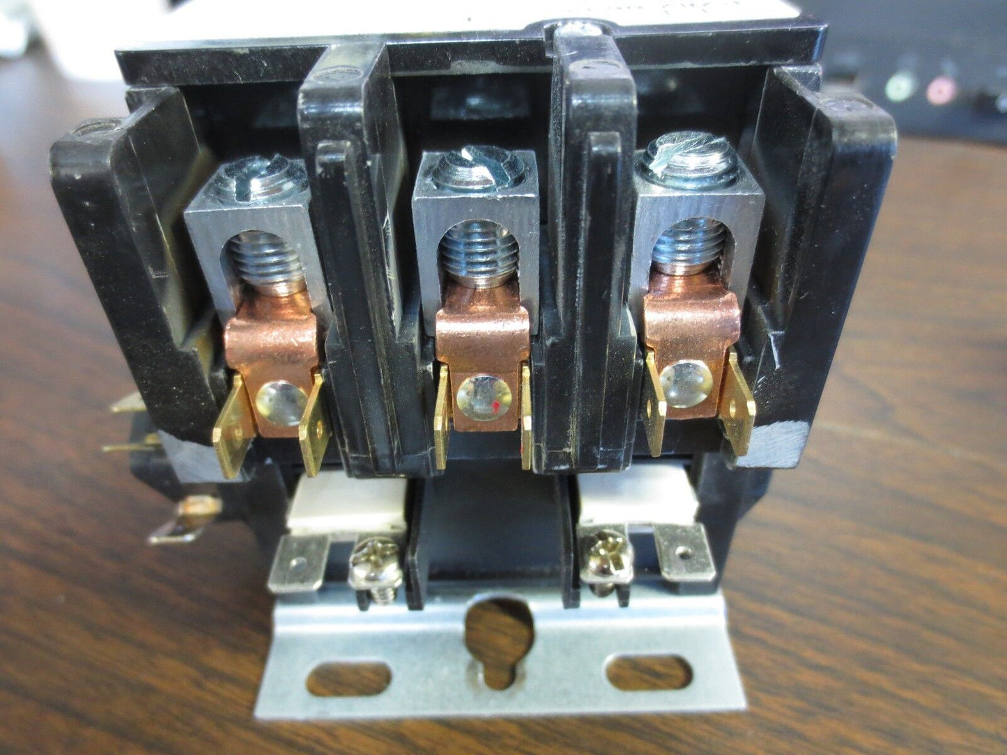 TOTALINE P282-0632 CONTACTOR 120V COIL 75A 600V w/ V7-2B17E9 SWITCH (2)
