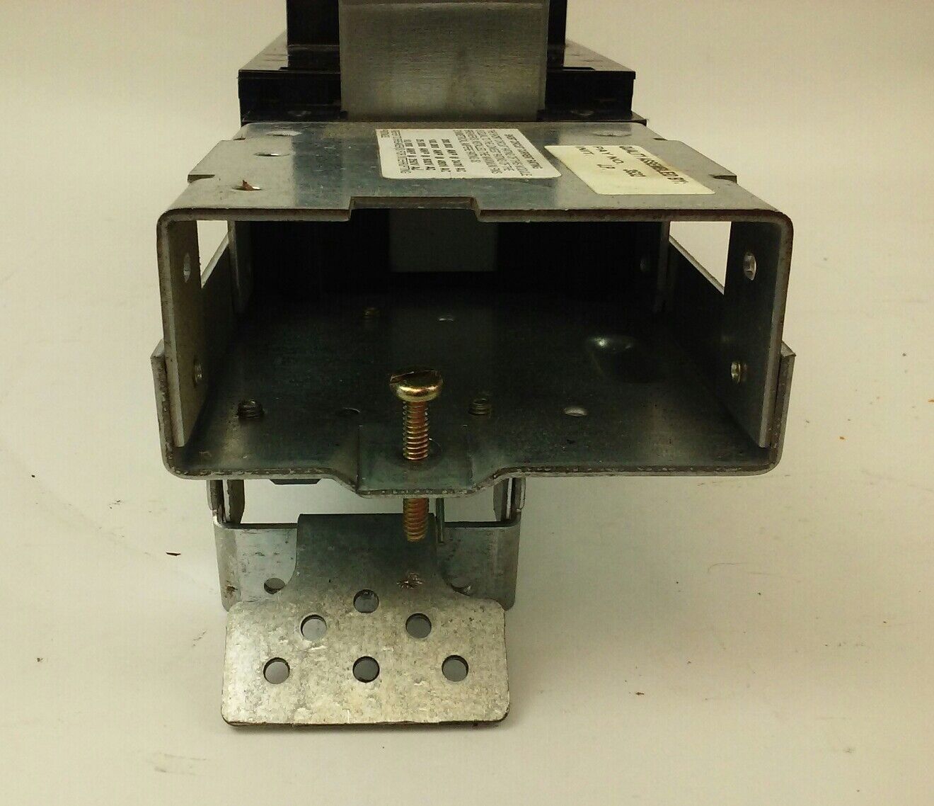 GE SPECTRA SERIES AMC6EB CIRCUIT BREAKER MODULE, 300A, 600V, 6P, USED