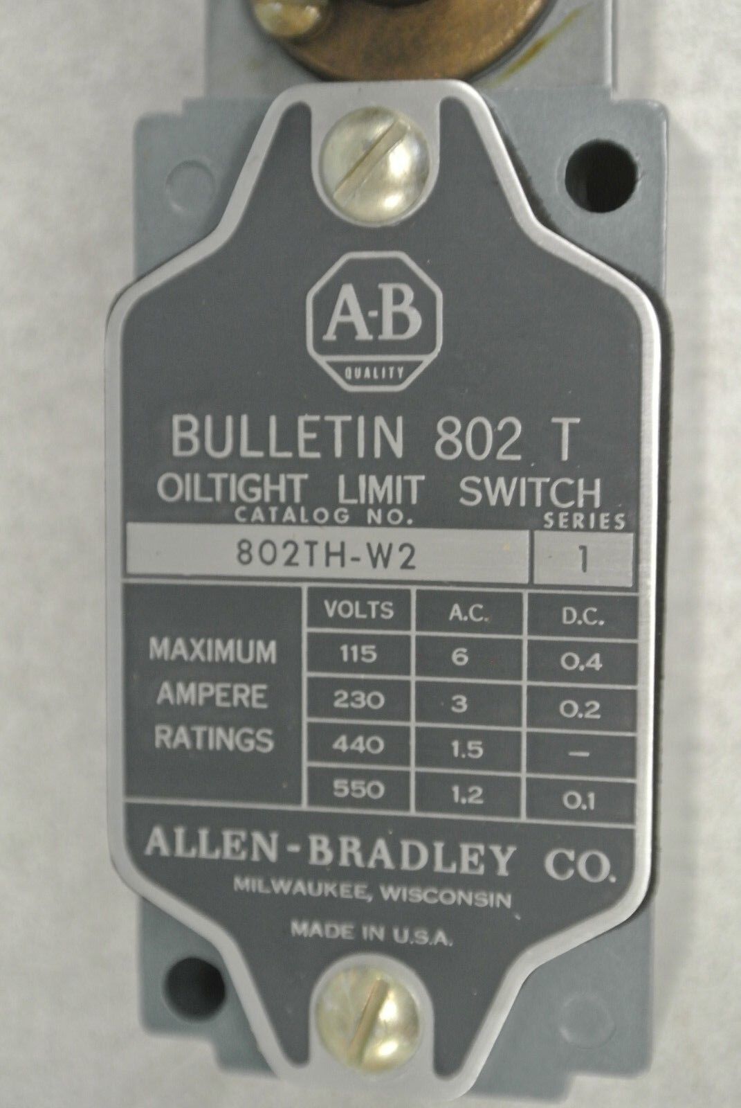 ALLEN-BRADLEY 802T-HW2 OILTIGHT LIMIT SWITCH Ser 1 / SPRING RETURN / NEW SURPLUS