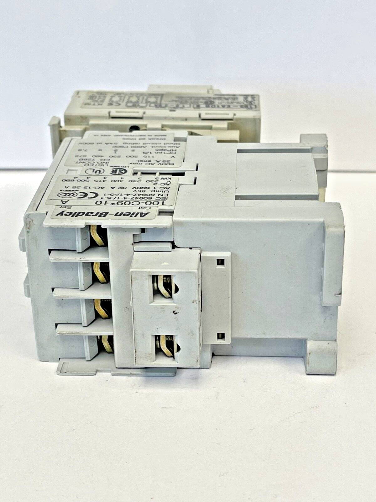 ALLEN BRADLEY - 100-C09*10 SER A W/ 110V 50Hz 120V 60Hz COIL, 193-EA1DB SER B
