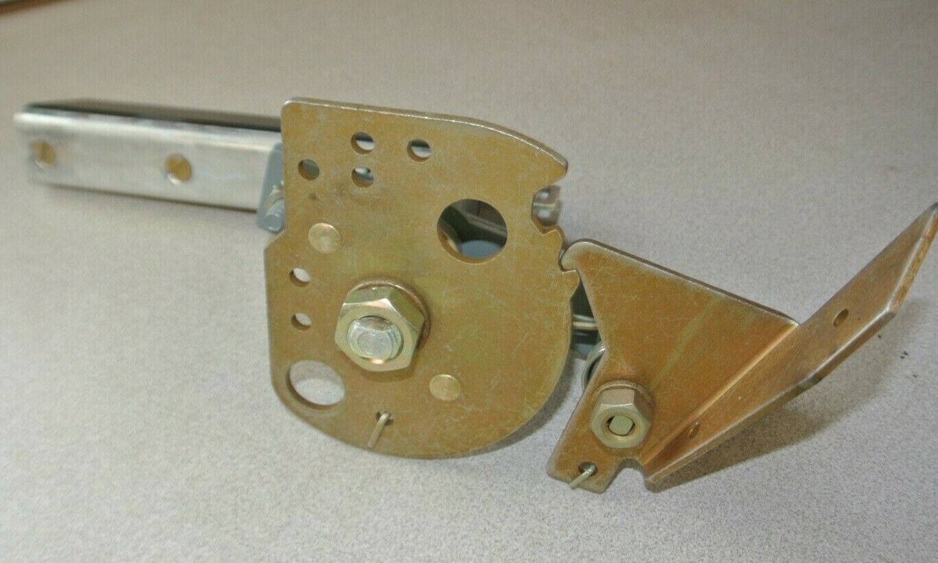 ALLEN-BRADLEY 1494F-L4 / DOOR HARDWARE KIT / TOP, SIDE & BOTTOM LATCHING