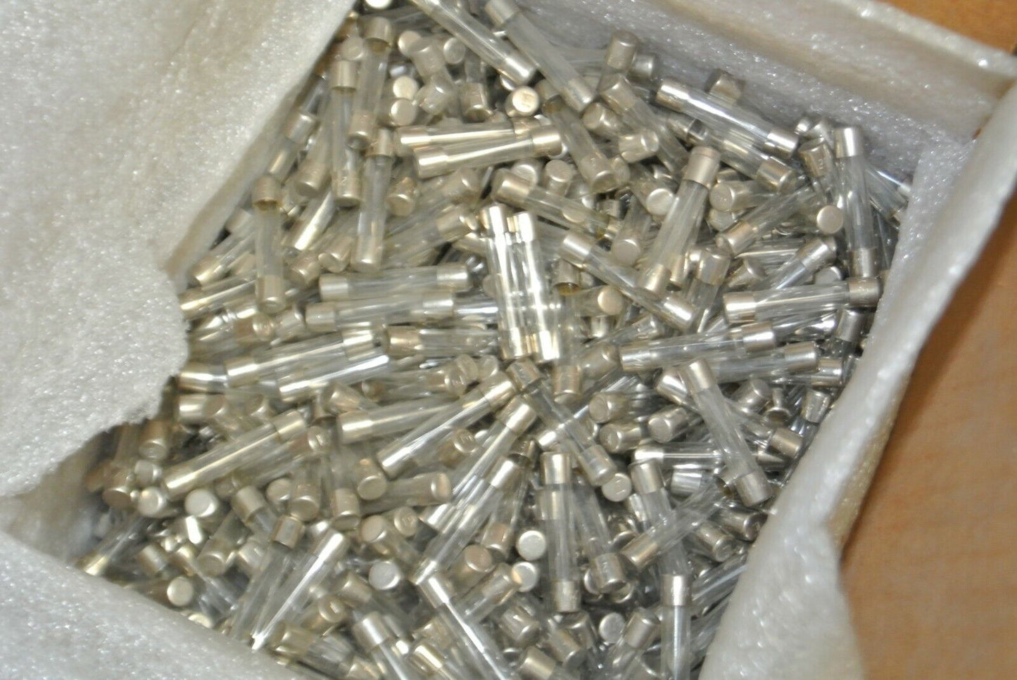 SEALED BOX of 2,000 LITTELFUSE / TRACOR 3AG 2-1/2A FUSE / 31202.5 / 10A @ 250VAC