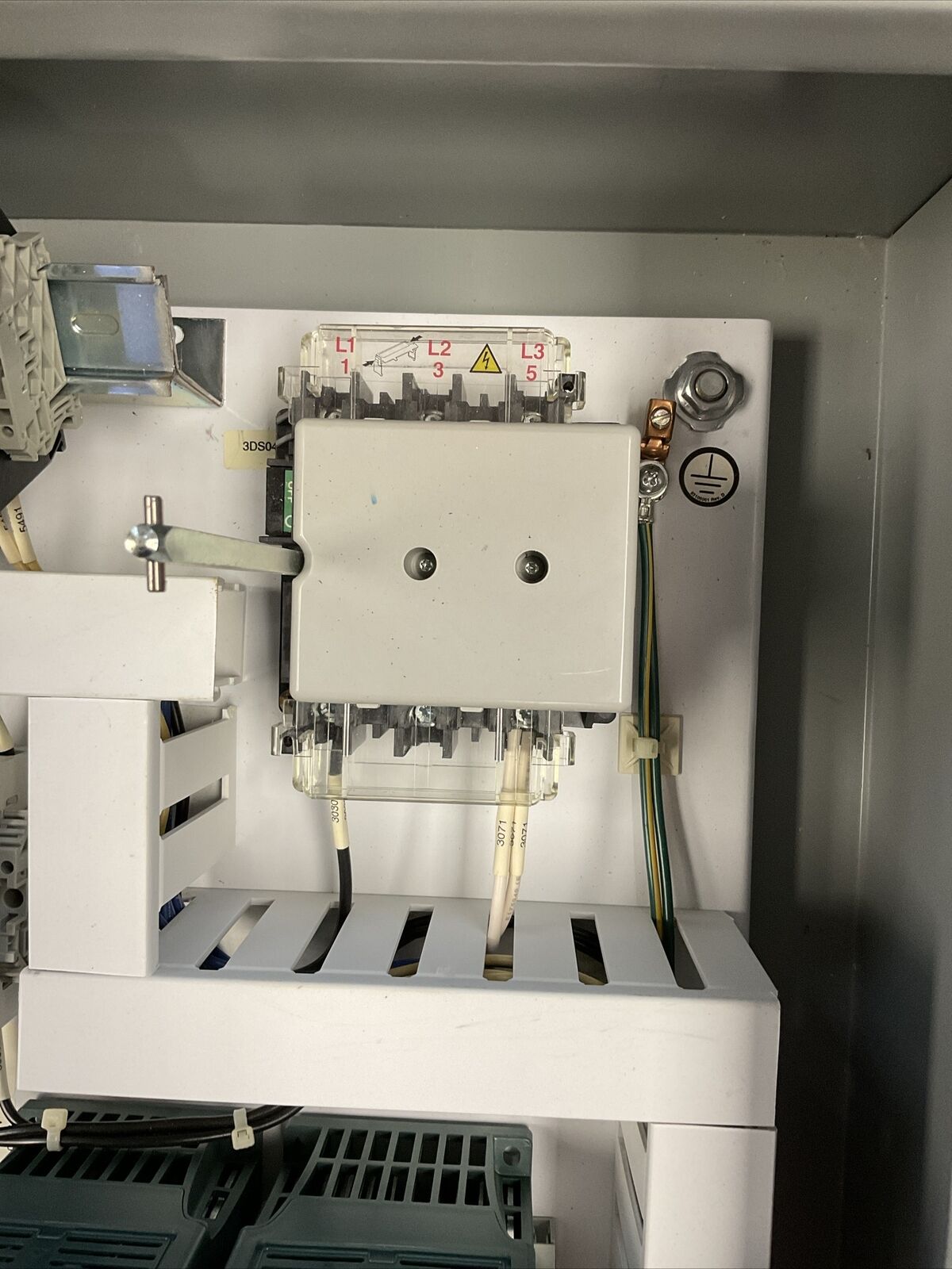 ROCKWELL AUTOMATION A24R208HCR DAH2001A 6MD100P5 6MDVN-2P3101 194R-NN030P3