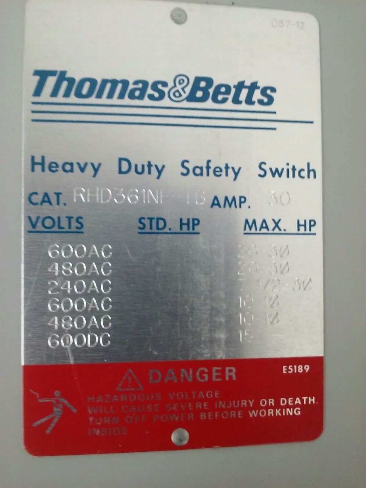 THOMAS & BETTS RHD361NF-TB SAFETY SWITCH 3P 30A 600V 30HP TYPE 3R RAINPROOF