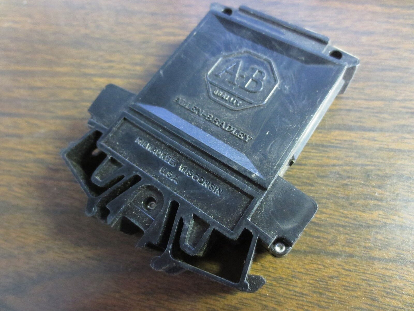 ALLEN-BRADLEY 1492-G010 Ser. A - SINGLE POLE CIRCUIT BREAKER - 1.0A NEW SURPLUS