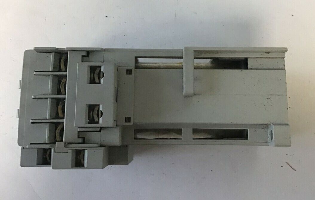 ALLEN BRADLEY 100-C23Z*200/ 100-C23DJ200 CONTACTOR W/ 100-S ***LOTOF2***