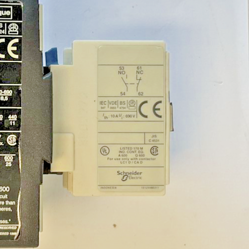 TELEMECANIQUE SQUARE D LC1 D3201,LADN11, LA4DA1E CONTACTOR