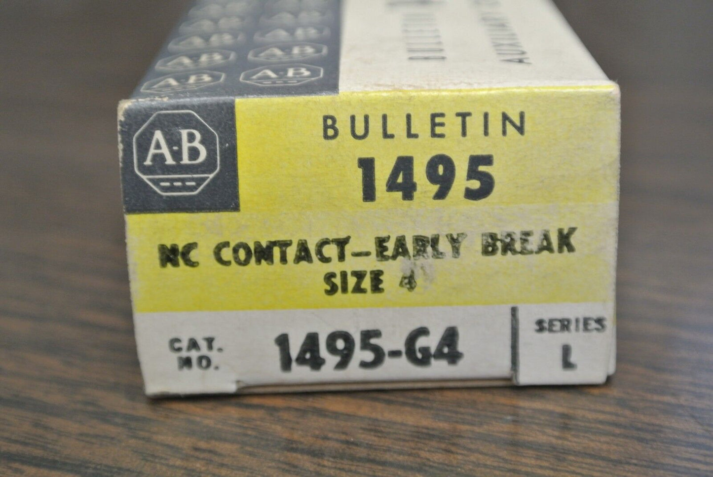 ALLEN-BRADLEY 1495-G4 AUXILIARY CONTACT / N.C. / EARLY BREAK / SIZE 4 / NEW SURP